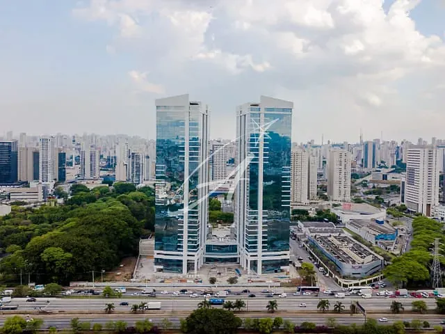 Sala à venda ou para alugar, no bairro Várzea da Barra Funda em São Paulo