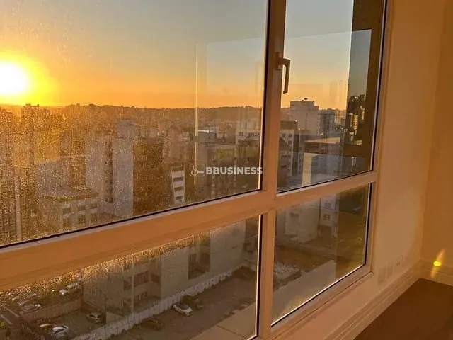 Sala à venda, no bairro Centro em Caxias do Sul