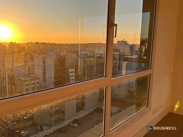 Sala à venda, no bairro Centro em Caxias do Sul