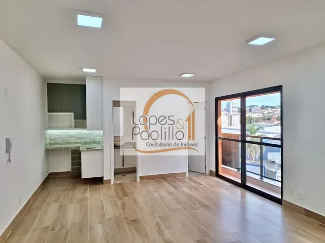 Sala à venda ou para alugar, no bairro Atibaia Jardim em Atibaia
