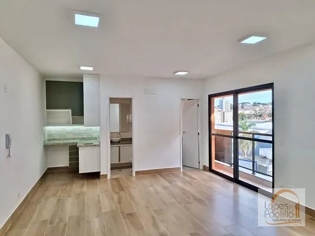 Sala à venda ou para alugar, no bairro Atibaia Jardim em Atibaia