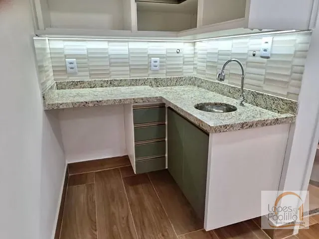 Sala à venda ou para alugar, no bairro Atibaia Jardim em Atibaia
