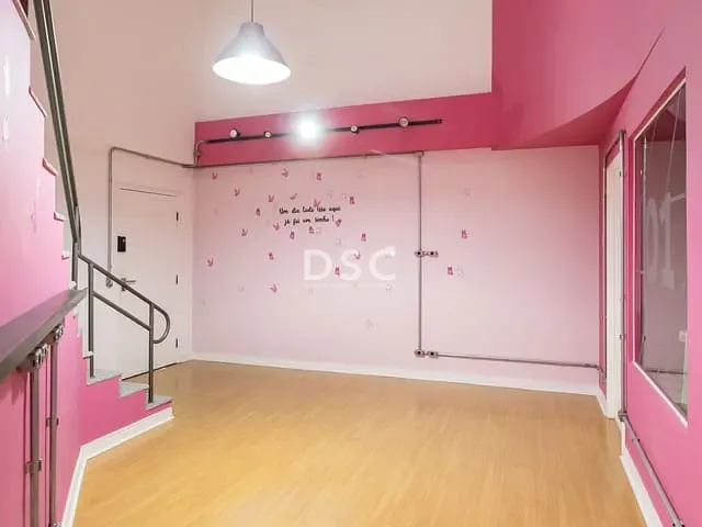 Sala com 178m², à venda, no bairro Centro em Curitiba