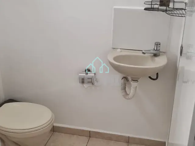 Sala para alugar, no bairro Parque Residencial Bom Conselho em Taubaté