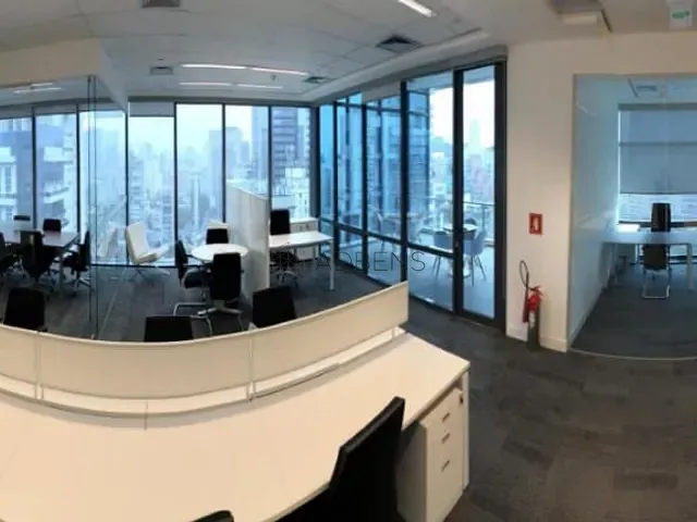Sala com 650m², para alugar, no bairro Vila Nova Conceição em São Paulo