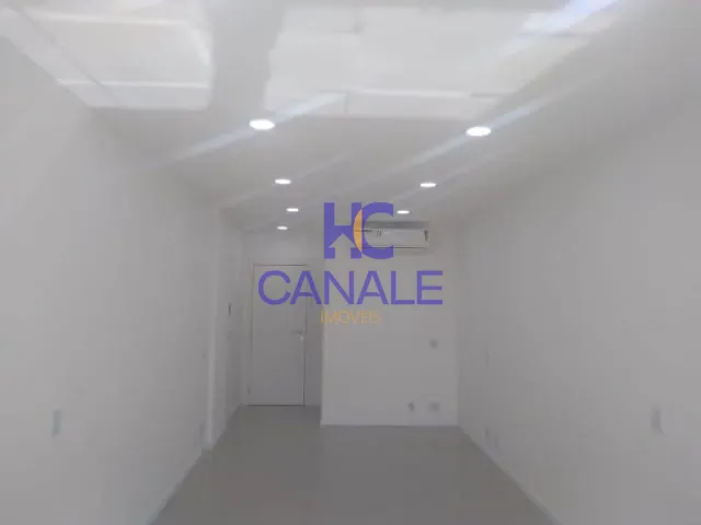 Sala com 32m², à venda, no bairro Barra da Tijuca em Rio de Janeiro