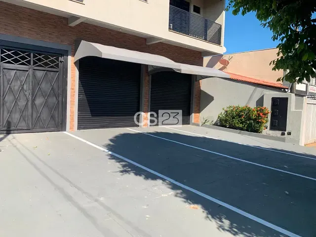 Loja com 130m², para alugar, no bairro Industrial em Londrina