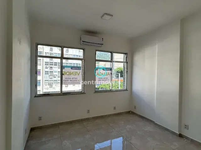 Sala à venda, no bairro Tijuca em Rio de Janeiro