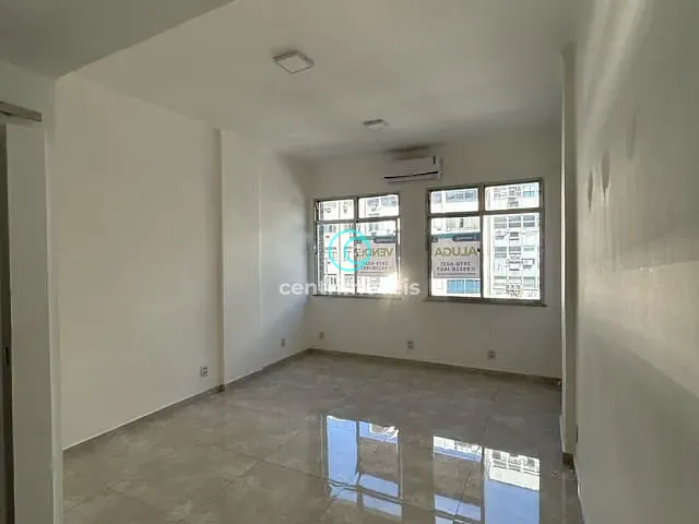 Sala à venda, no bairro Tijuca em Rio de Janeiro