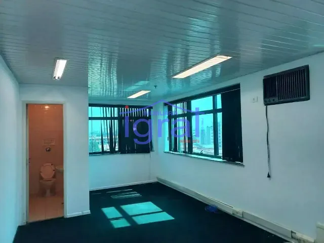 Sala à venda, no bairro Saúde em São Paulo