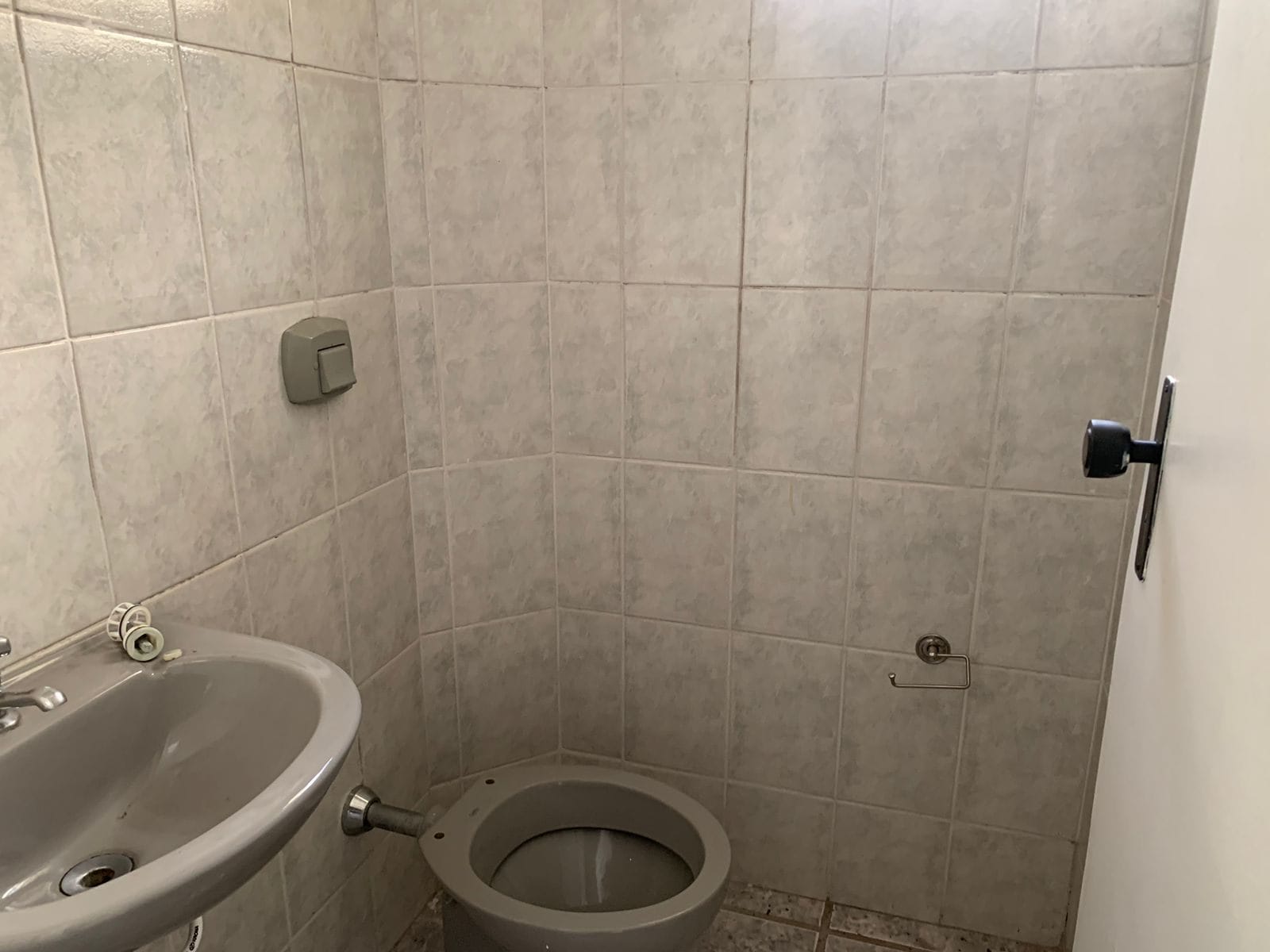 Sala para locação no bairro Ouro Preto - Belo Horizonte, MG