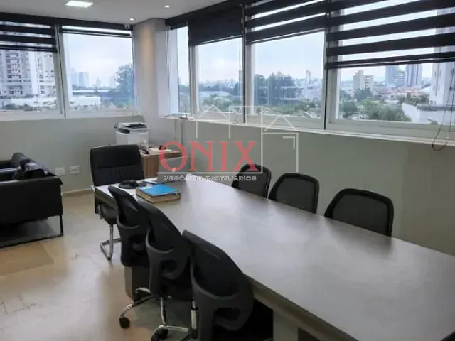 Sala com 35m², para alugar, no bairro Vila Mogilar em Mogi das Cruzes