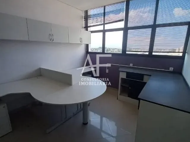 Sala com 28m², para alugar, no bairro Centro em Taubaté