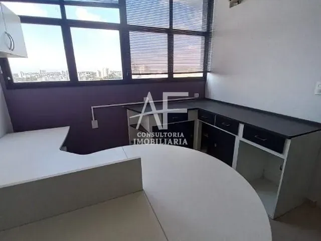 Sala com 28m², para alugar, no bairro Centro em Taubaté