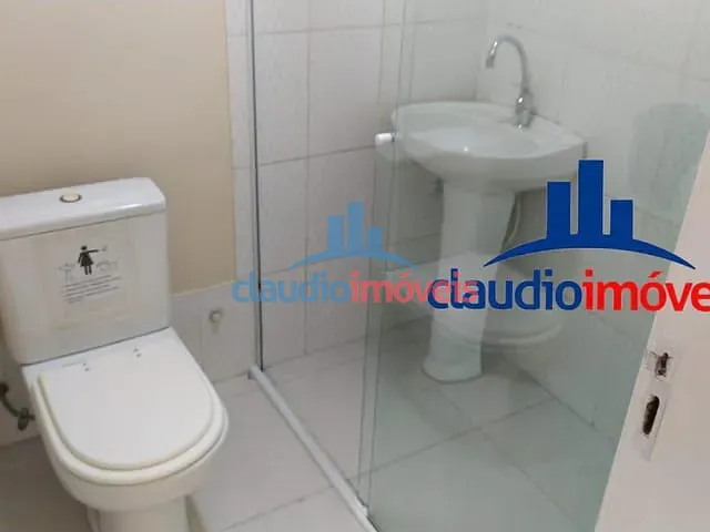 Sala à venda ou para alugar, no bairro Centro em Barra Mansa