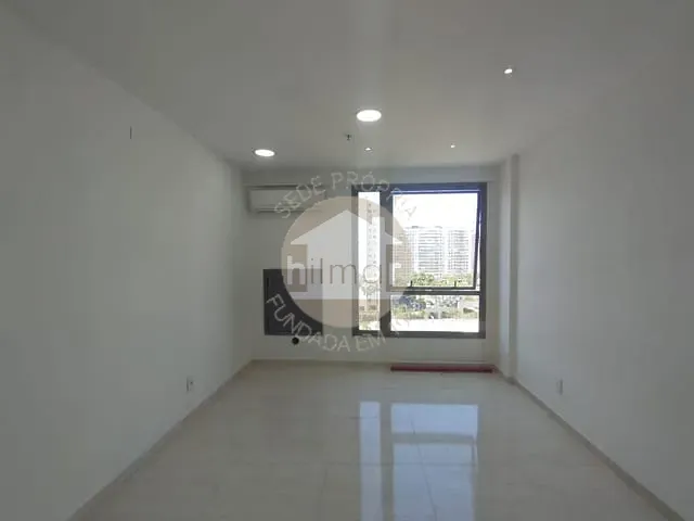 Sala com 19m², à venda, no bairro Jacarepaguá em Rio de Janeiro