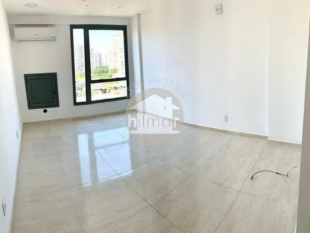 Sala com 19m², à venda, no bairro Jacarepaguá em Rio de Janeiro