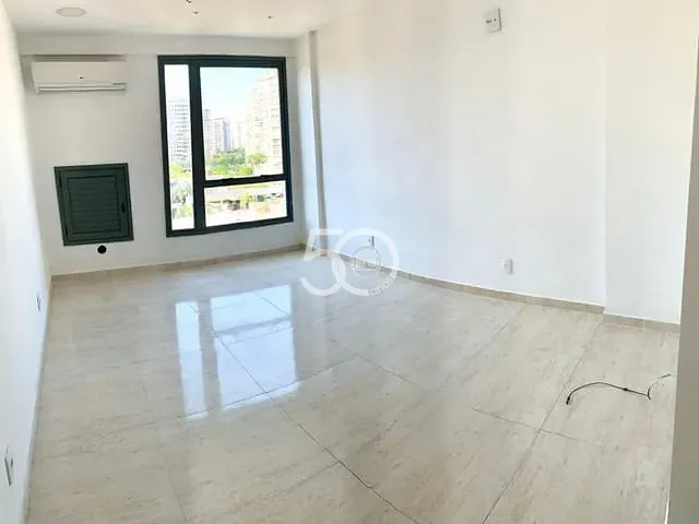 Sala com 19m², à venda, no bairro Jacarepaguá em Rio de Janeiro