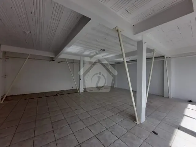 Sala com 280m², para alugar, no bairro Languiru em Teutônia