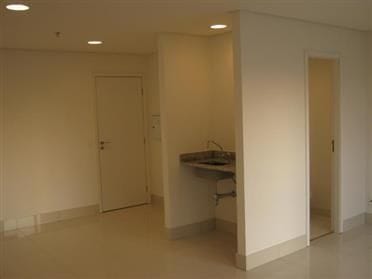 Sala com 45m², para alugar, no bairro Villa Lobos em São Paulo