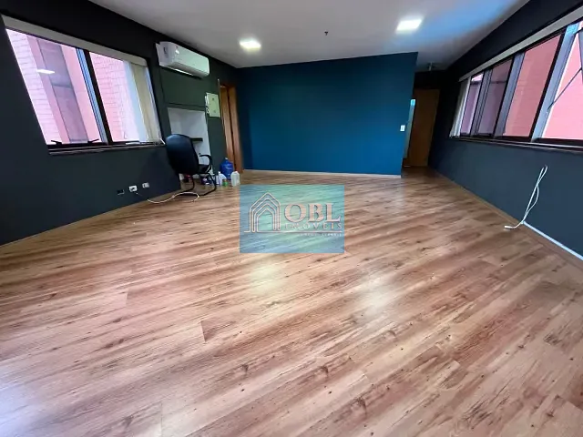 Sala com 40m², para alugar, no bairro Jardim Avelino em São Paulo
