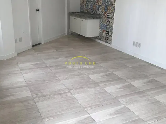 Sala à venda, no bairro Pituba em Salvador