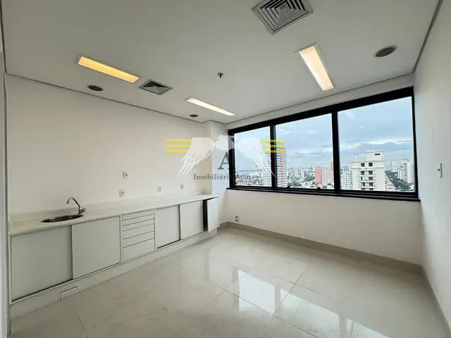 Sala à venda, no bairro Campo Belo em São Paulo