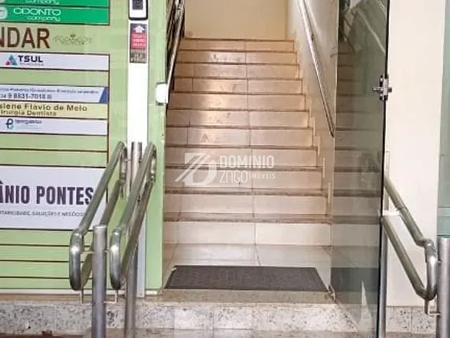 Sala para alugar, no bairro São Benedito em Uberaba