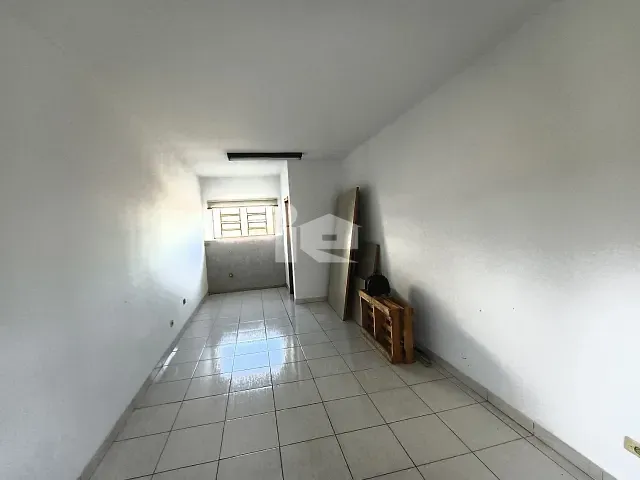 Sala para alugar, no bairro Centro em Rolândia