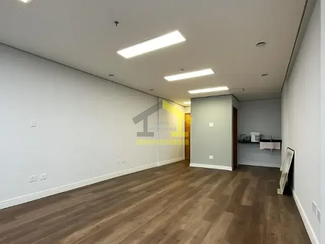 Sala com 39m², à venda ou para alugar, no bairro Vila Brasileira em Itatiba