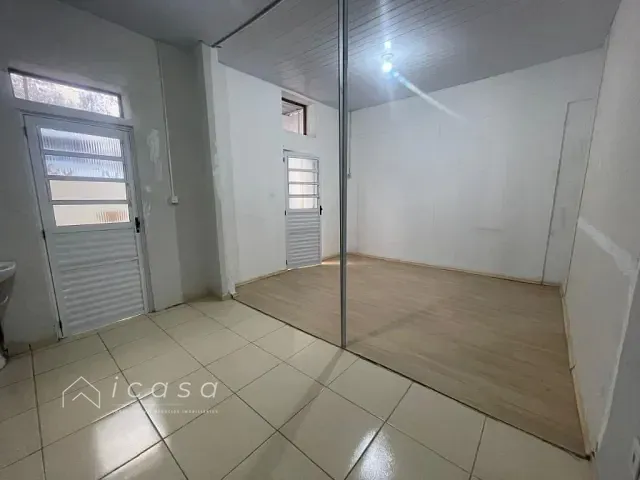 Sala com 10m², para alugar, no bairro Centro em Caçapava