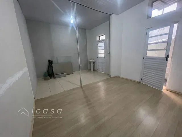 Sala com 10m², para alugar, no bairro Centro em Caçapava