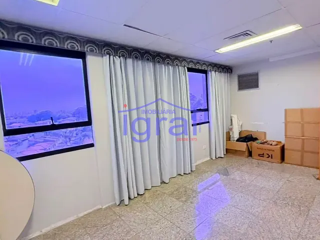 Sala à venda ou para alugar, no bairro Jabaquara em São Paulo