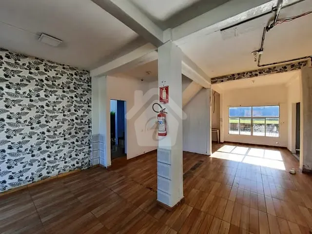 Sala com 90m², para alugar, no bairro Centro em Fazenda Vilanova