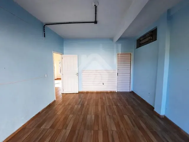 Sala com 90m², para alugar, no bairro Centro em Fazenda Vilanova