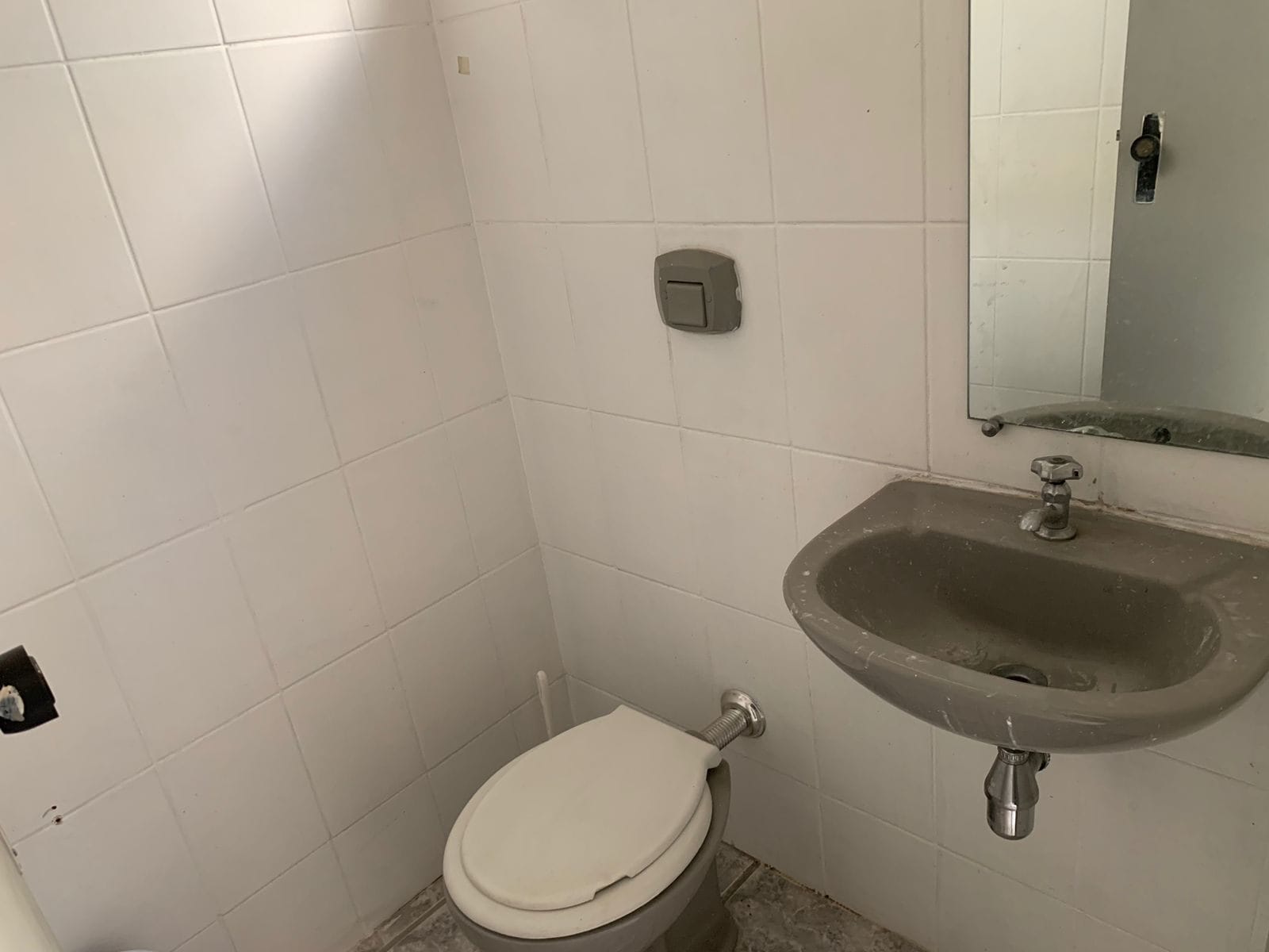 Sala para locação no bairro Ouro Preto, Belo Horizonte, MG