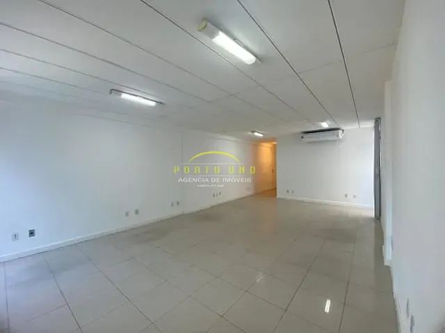Sala à venda, no bairro Comércio em Salvador