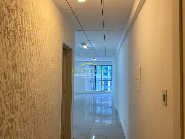 Sala à venda, no bairro Comércio em Salvador