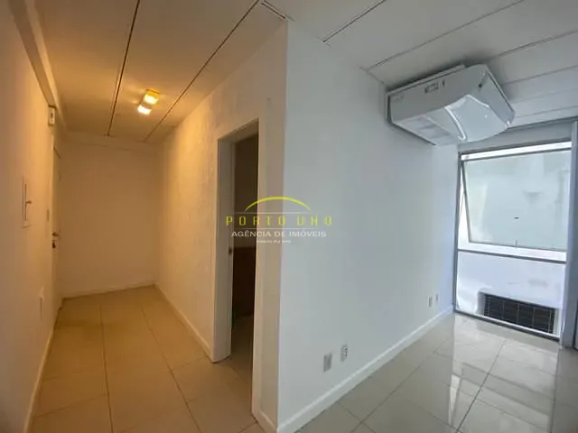 Sala à venda, no bairro Comércio em Salvador