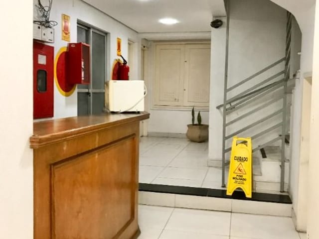 Sala com 40m², para alugar, no bairro Centro em Pelotas
