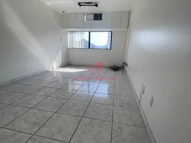 Sala com 35m², para alugar, no bairro Santa Lúcia em Vitória