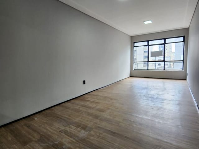 Sala à venda, no bairro São Pelegrino em Caxias do Sul