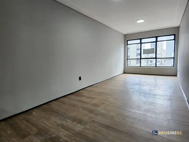 Sala à venda, no bairro São Pelegrino em Caxias do Sul