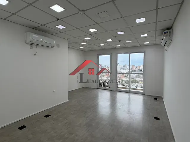 Sala com 32m², para alugar, no bairro Jardim em Santo André