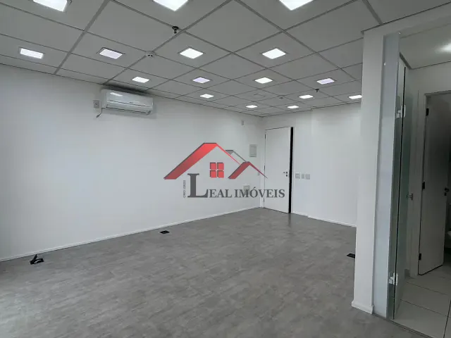 Sala com 32m², para alugar, no bairro Jardim em Santo André