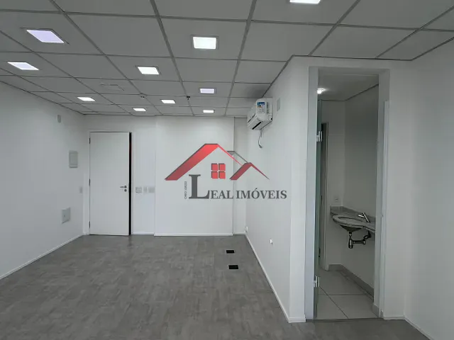 Sala com 32m², para alugar, no bairro Jardim em Santo André