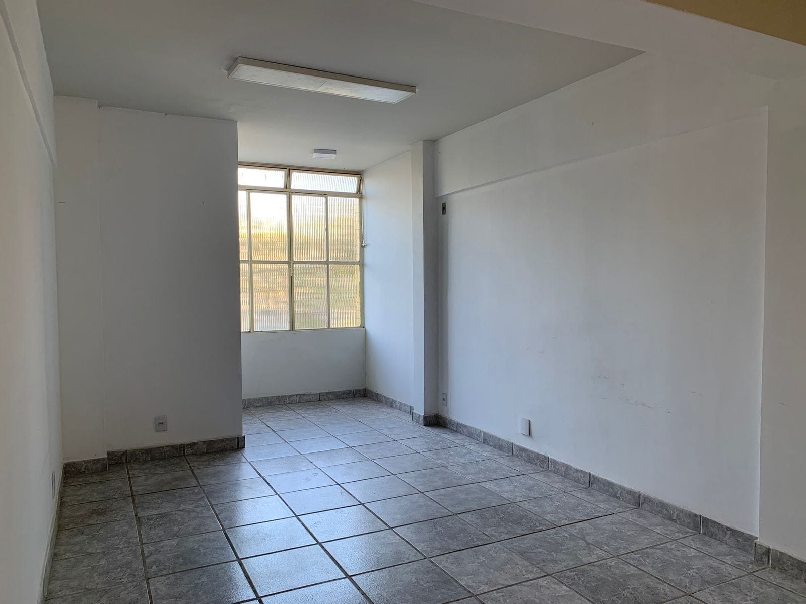 Sala para locação no bairro Ouro Preto, Belo Horizonte, MG