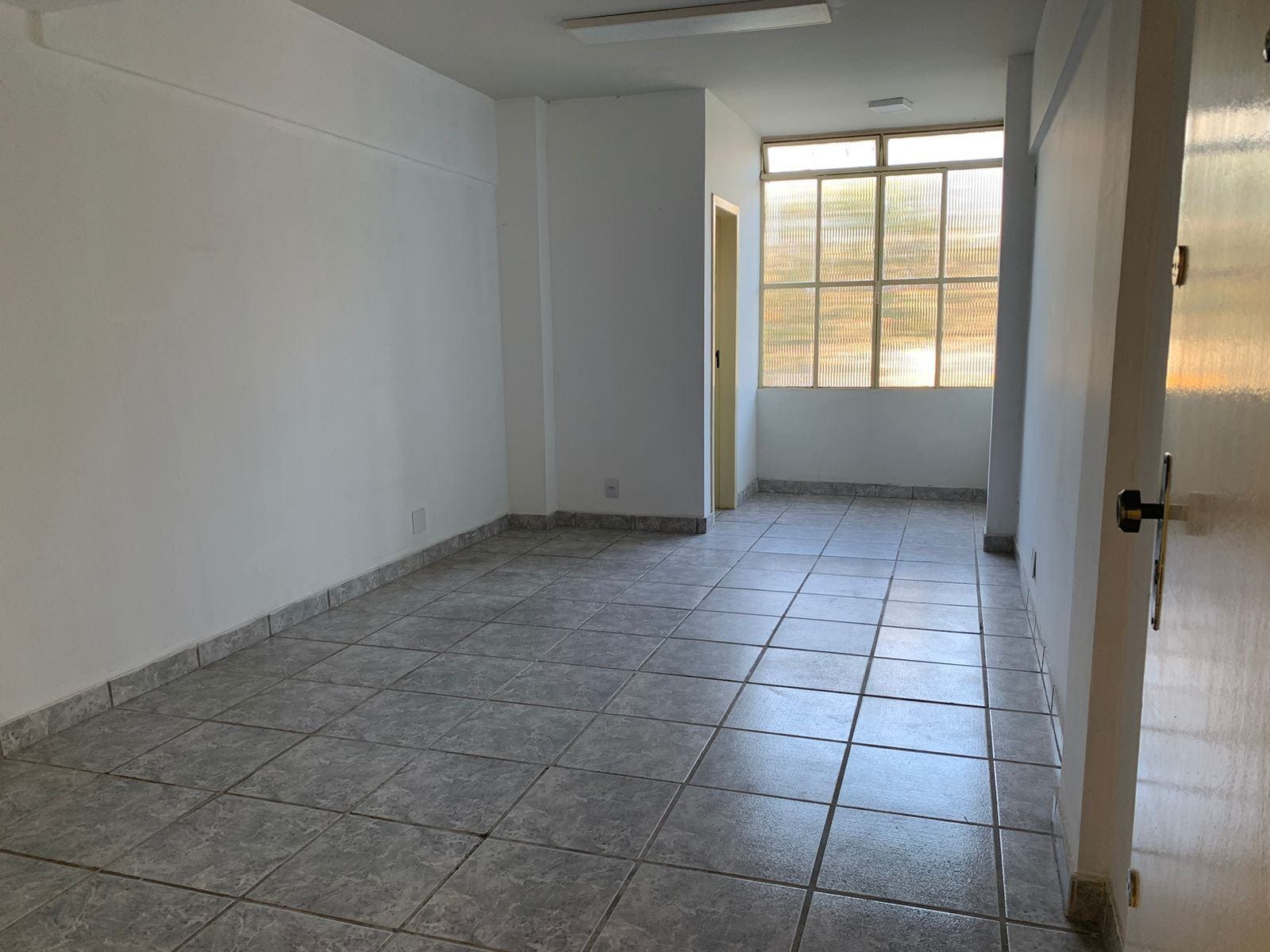 Sala para locação no bairro Ouro Preto, Belo Horizonte, MG