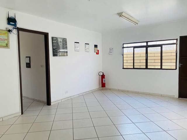 Sala para alugar, no bairro Centro em Cambé