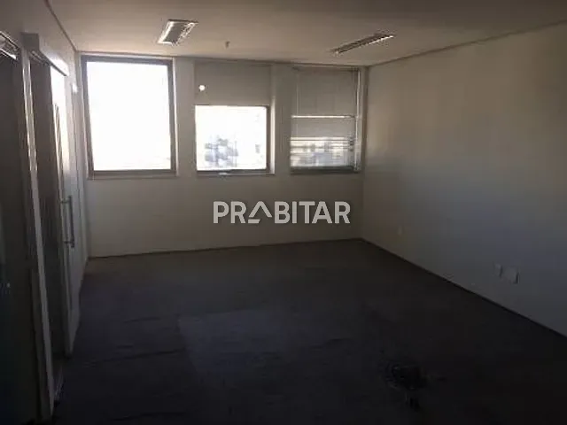 Sala à venda, no bairro Vila Leopoldina em São Paulo
